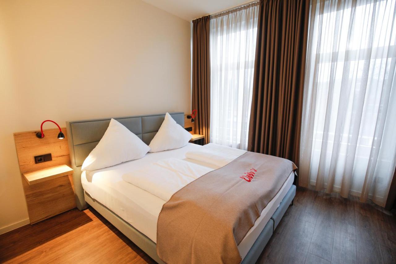 Hotel Restaurant Zur Linde Westerstede Eksteriør billede