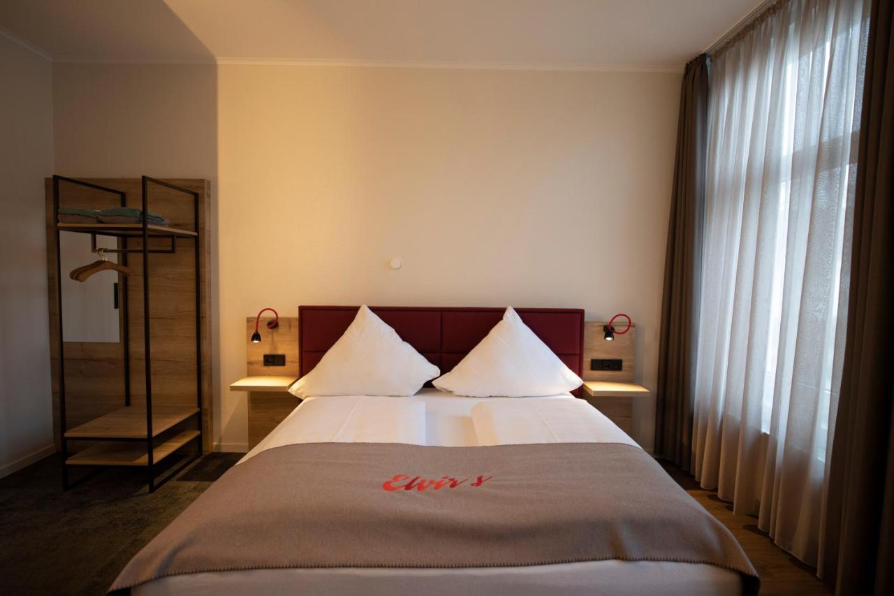 Hotel Restaurant Zur Linde Westerstede Eksteriør billede